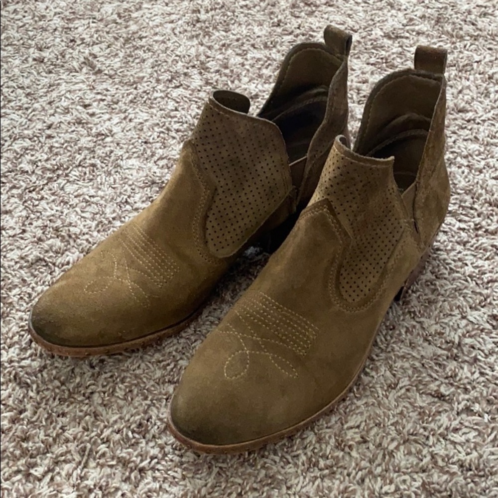 Vince Camuto booties